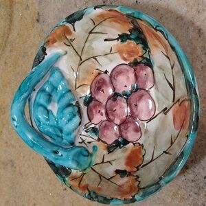 Vintage hand-painted Italian pottery ceramic ashtray dish grapes 6 1/2" x 5"